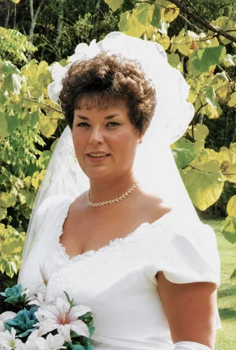 Elizabeth R. Lobb